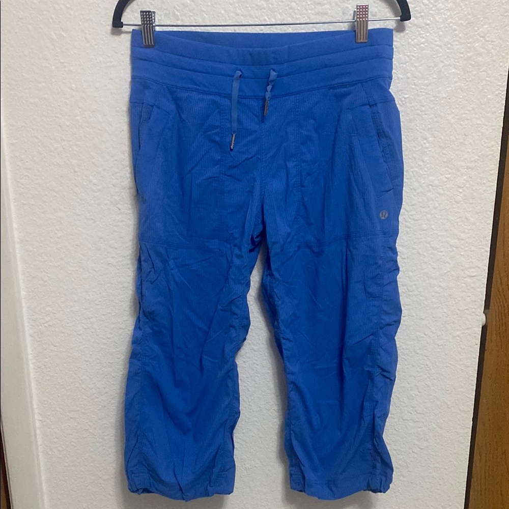 Lululemon Studio Crop
Porcelaine size 6